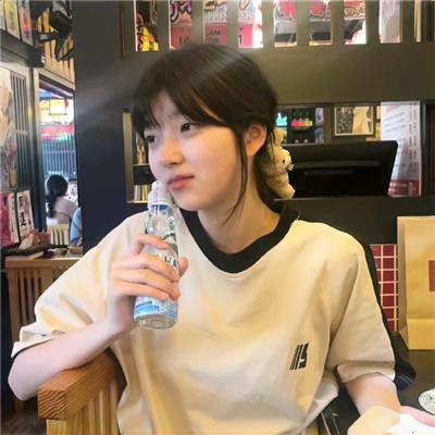 女子高中生